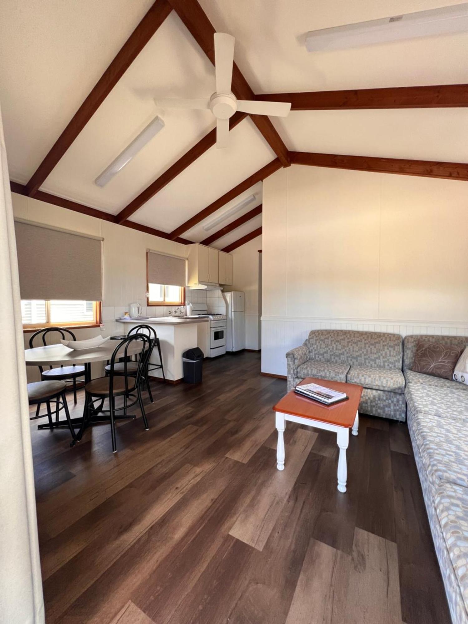 Ocean Grove Holiday Park Luaran gambar